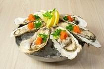 Sakanaya Menoji Umeda Branch_Raw Oysters (6 pieces) - Value deal! 