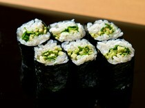 Ryoheisushi_Mazuma Wasabi Roll Sushi - A masterpiece of roll sushi. The fragrance and taste of raw wasabi is impressive.