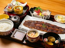 Sumiyaki Unafuji Daimaru Kyoto Bettei_Nagayaki Set - Enjoy hearty nagayaki eel, fresh seasonal fish, and seasonal dishes.