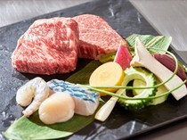 Mahoroba Teppan Okinawa_Ishigaki Beef Course - The main dish is rare and high-quality Ishigaki beef steak.