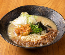 Hakata ITTAIICHI Main Branch_Fishbone Ramen - A Michelin chef makes the fish bone broth.
