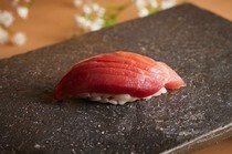 Oku-Akasaka Sushi Tanji_Sushi - The ingredients are shipped directly from the Goto Islands in Nagasaki! Enjoy sushi made with only the best ingredients.