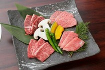 Yakiniku Tanmiya_Assorted Meat - Direct from the farm! Enjoy a carefully selected assortment of A5 Saga Beef with house-made sauce.