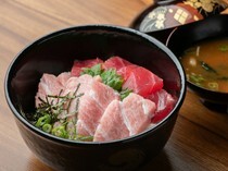 Kuromon Kuragin_Two Kinds of Tuna Bowl - You can eat and compare different blissful tastes.