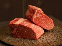Hokkaido Yakiniku Kitaushi_Hokkaido Wagyu Beef Chateaubriand - Chef's Special! Carefully selected premium meat. Its melt-in-your-mouth texture is exceptional.