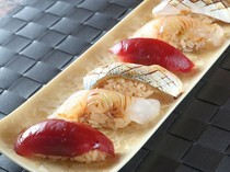 Namba Sennichimae Sushi Rinkai_Chef's Omakase Course -  Enjoy the sophisticated skills of the sushi chef with made-to-order sushi.
