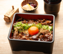 Nikuju Hokusai_Wagyu Beef Set -  The sauce enhances the flavor of the meat.