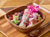 neo earth cafe - Roots - Ishigakijima_Organic Acai Bowl - A very popular energetic bowl with an artistic decoration unique to the tropical island of Ishigaki