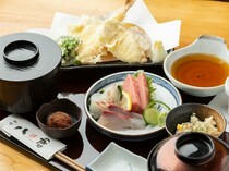 Wasai Yakura_Yakura Gozen - Enjoy sashimi and tempura prepared with fresh fish from Misaki and Kamakura vegetables.