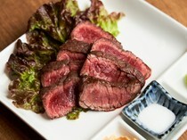 Nihonshu to Obanzai no Kyosakaba Kensui Nishiki_Steak - The surface is grilled fragrantly, and the inside is moist and soft.