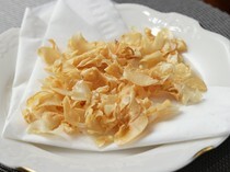 Roppongi P.T.T._Garlic Slice - Perfect as a light snack or as an accent to your dishes.