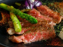 Wafuu-dokoro Usagi_Japanese Black Beef Steak - You can choose from popular and rare parts.
