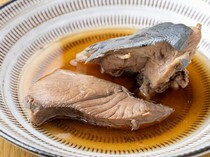 Motsunabe Heiwaya_Simmered Fish - Cannot miss today's recommendation.