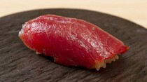 Sushi Senzu Kitashinchi Souhonten_Senzu 15 pieces Nigiri - The most popular menu item. Enjoy Senzu Sohonten's top quality.