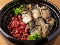 Waniku Shokudo Wa Wa Wa_Oysters and Meat in Earthen Pot (Seasonal Hotpot) - Enjoy seasonal delicacies in a hot pot.