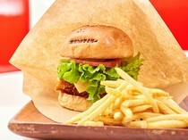 Osakana Tiger_Original Fish Tiger Burger - A popular burger menu with crispy on the outside and fluffy on the inside.