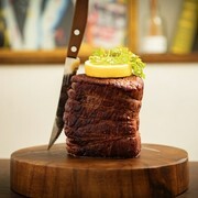 WAGYU sommelier_Chateaubriand Tower (500g) - Enjoy rare parts of Wagyu beef prepared by Wagyu beef experts using special grilling and cooking methods.