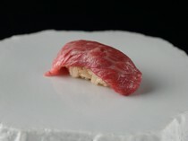 Hibikorenikujitsu_Wagyu Meat Sushi - Enjoy the unique taste and texture of the finest meat.