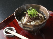 Hibikorenikujitsu_Meat Udon - A finishing dish with the delicious taste of dashi broth.