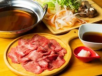 Nomikuidokoro Anzu_Gyutan Shabu-shabu (thinly sliced beef tongue cooked in steaming hot broth) - A classic menu that can be enjoyed in all seasons.