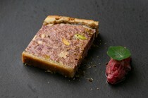 bistro Chic_Pate en croute de gibier - Bring out the characteristics of ingredients