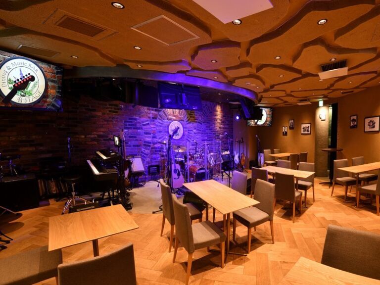 Dining & Music BAR ONSTAGE_Inside view