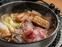 Yakiniku Shoten Urashimaya Kobe-Motomachi Branch_Sukiyaki (hot pot stew) - Luxurious with Kobe beef.