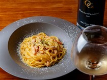 Bar OcciGabi Wine_Smiling Carbonara - Naturally brings a smile, the restaurant's most popular dish. Rich in flavor and highly aromatic.