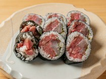 Sumibi Kappo Azaburyudocho_Jyo's Makimono (sushi roll) - Combination of Oma tuna and white-fleshed fish.