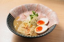 Tori Ni Koishita Hi Teradacho Branch_Special Toripaitan Shoyu Ramen - You can enjoy the flavor and aroma that spreads with every bite.