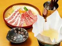 Kokusan Baniku Senmonten GAISENMON_Sakura Hot Pot - A new experience of shabu-shabu with horse meat.