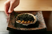 Waketokuyama_Seasonal Grilled Abalone - takes advantage of the inherent features of the ingredients and is very appealing with its delicious beach fragrances.