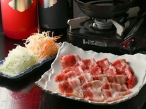Satsumaya Tonton Harajuku_Black Pork and Vegetable Oil Shabu-shabu - A specialty hot pot you'll want to eat again and again.