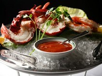 Wolfgang's Steakhouse Osaka_Seafood Platter - An assortment of lobster, shrimp, and crab meat (for 2 people)