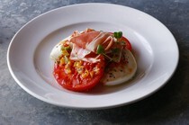 IL LUPINO PRIME TOKYO_Buffalo Mozzarella, Tomatoes with Prosciutto - The taste is out of this world! 