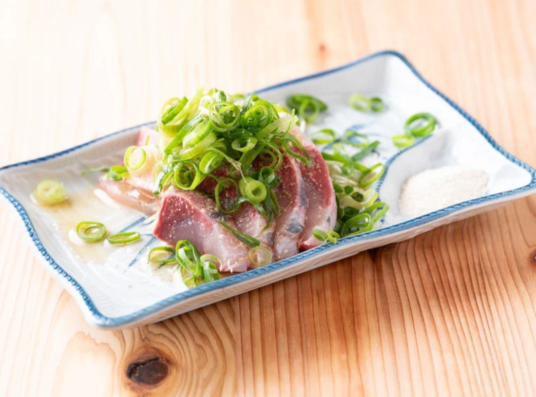 Taishabu to Nihonshu Satsuki_Aburi Sea Bream - A perfect accompaniment to sake, enjoying the flavors of sea bream.