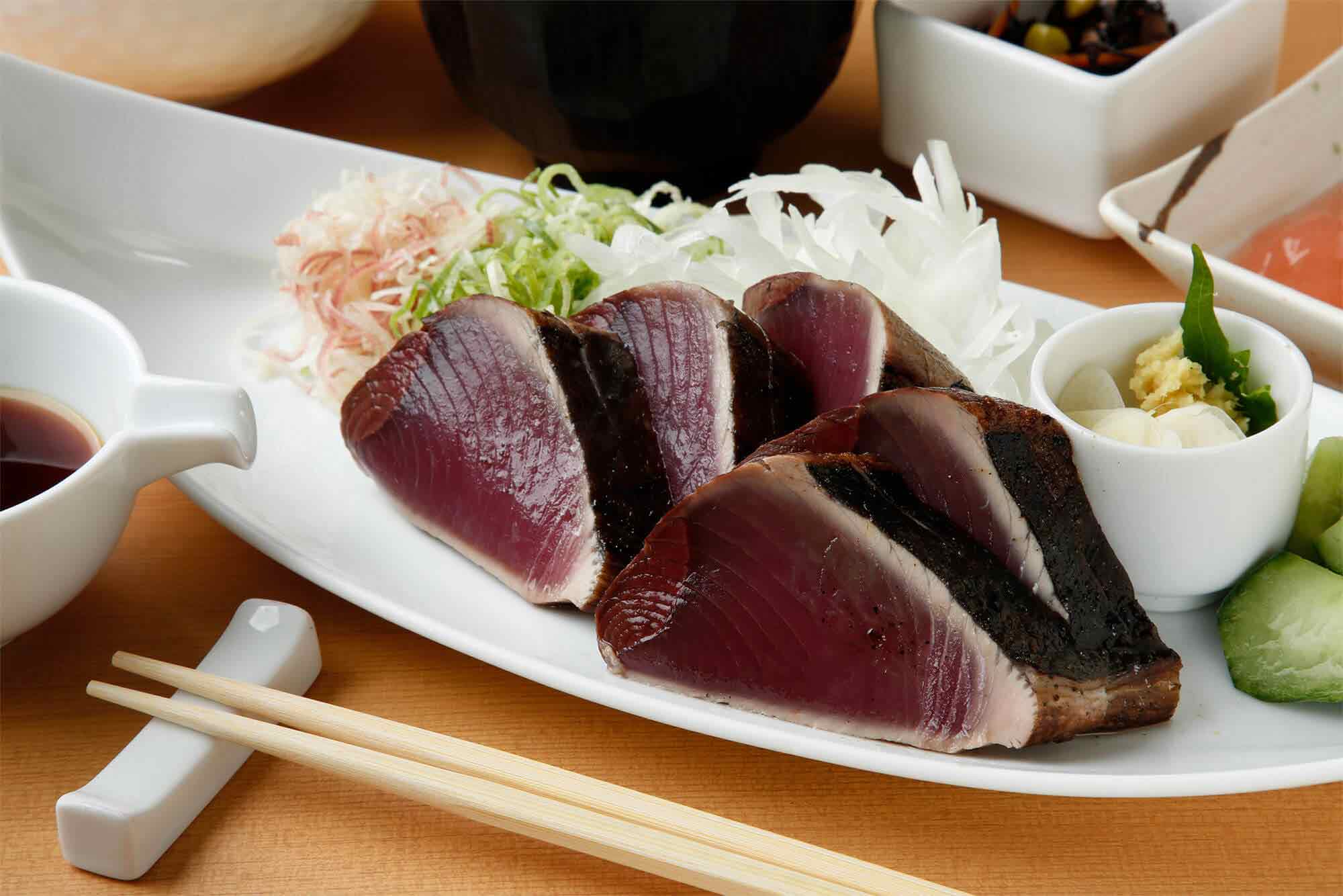 Set Meal with Bonito Lightly Seared with Straw Flame image